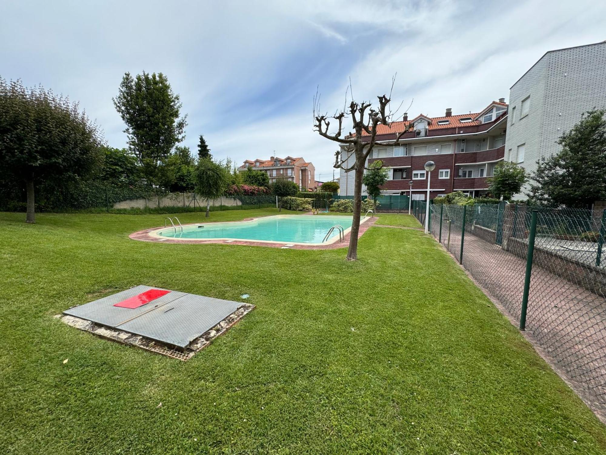 Garaje Y Piscina Comunitaria! Apartment Suances Exterior foto