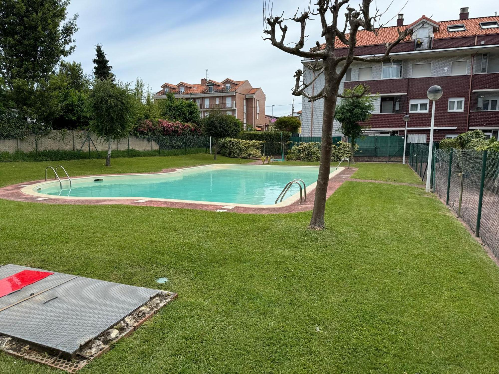 Garaje Y Piscina Comunitaria! Apartment Suances Exterior foto